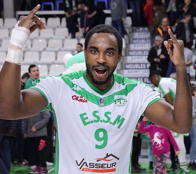 Garry Chathuant : "Je suis fier de jouer dans ce club..."