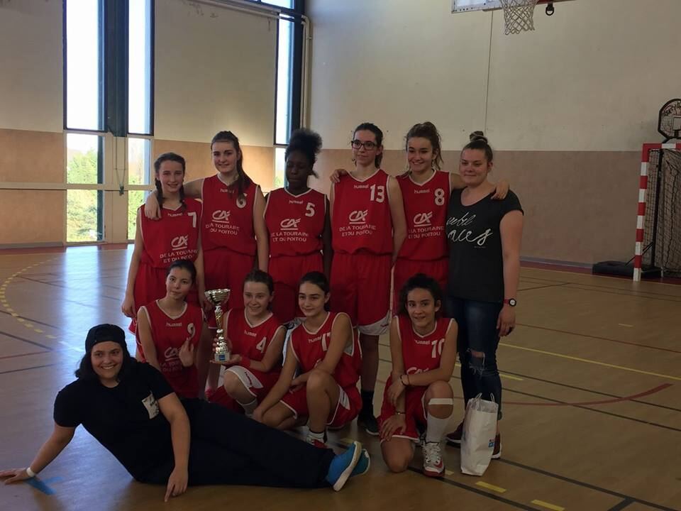 L'Asptt s'impose face au Stade Poitevin ! (U15F excellence)