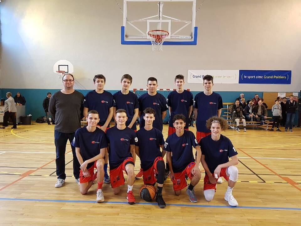 L'Asptt leader de son groupe chez les U17M !