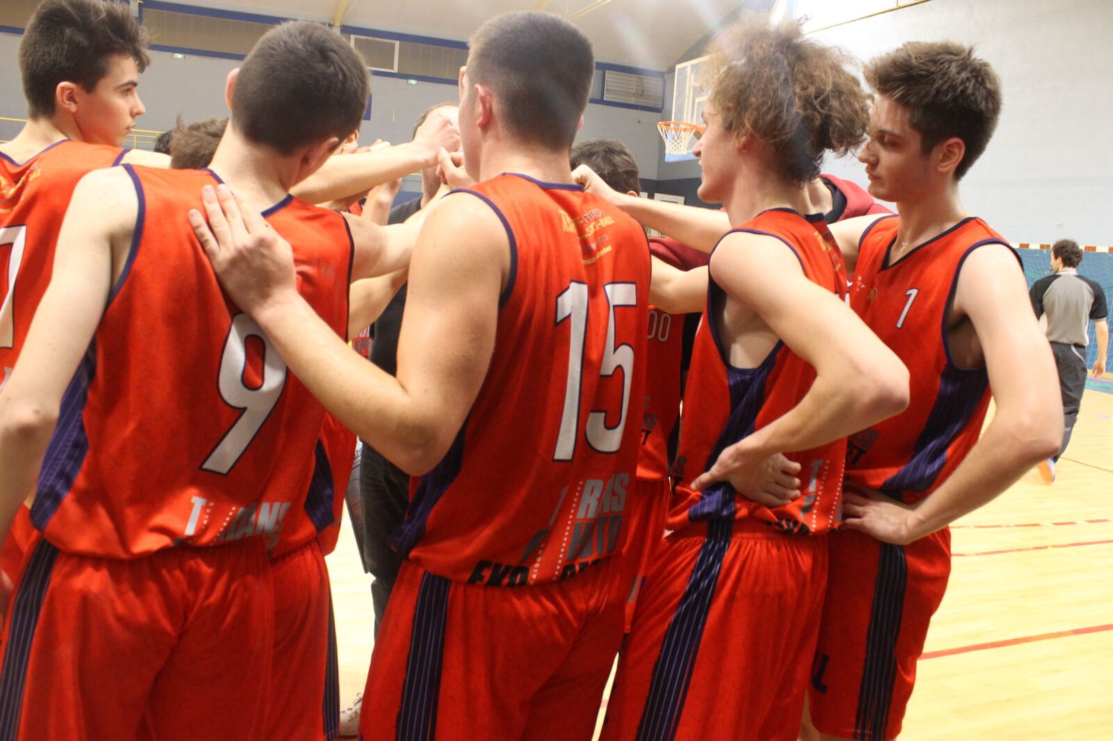 L'Asptt U17M remporte le derby !