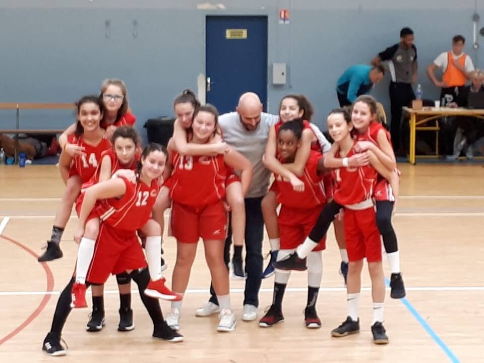 U13F région : La Couronne s'impose à Poitiers !