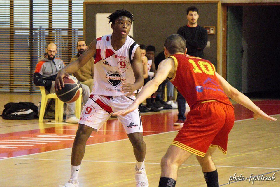 Raydon Atipa : "Mes objectifs à long terme, c’est d’avoir un contrat et de jouer en NM1,Pro B ou Jeep Elite !"