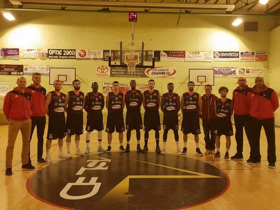 Bressuire fait l'exploit et ralenti Poitiers ! (NM3 - 17ème journée)