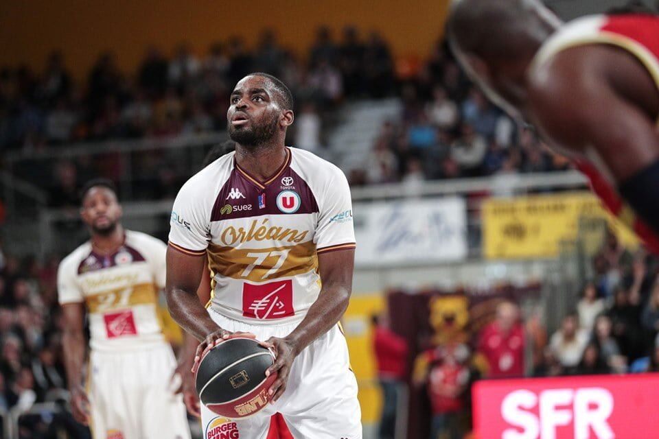 Giovan Oniangue : "Le plus important, c'est de faire un grand match pour ce match retour..."