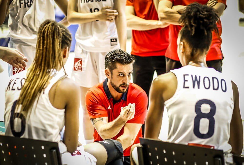Arnaud Guppillotte : "C'est une très belle médaille de bronze que nous venons d'obtenir parce que nous avons vécu une campagne entourée de beaucoup de péripéties..."