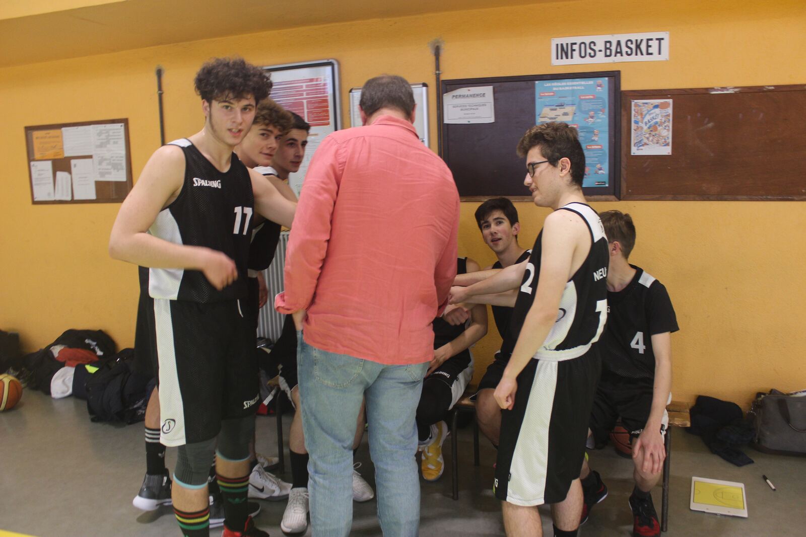 Belle opération des U17M de Neuville ! (Départemental masculin U17 - Division 2)