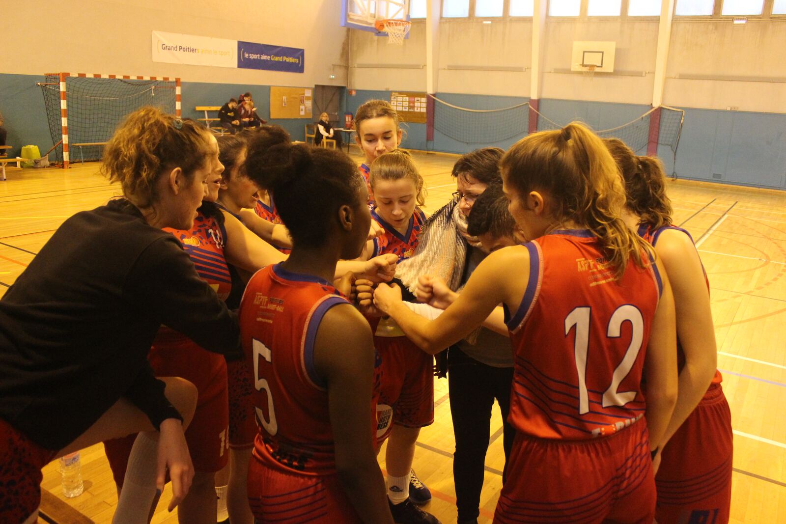 L'Asptt s'impose face à Vouneuil Pouzioux 46-38 ! (Départemental U18F)