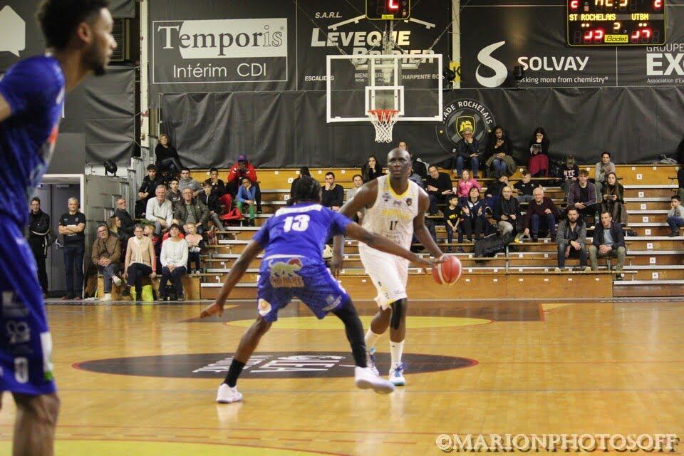 Lamine Kanté : "Si l'on peut reprendre le championnat en avril sans aucun risque, allons-y, mais si il y a encore des risques avec ce virus, il faut rester comme ça..."