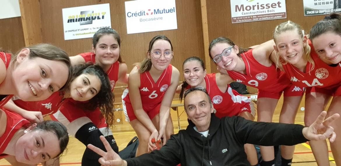 Une belle saison basket pour les U18F de Chauray !