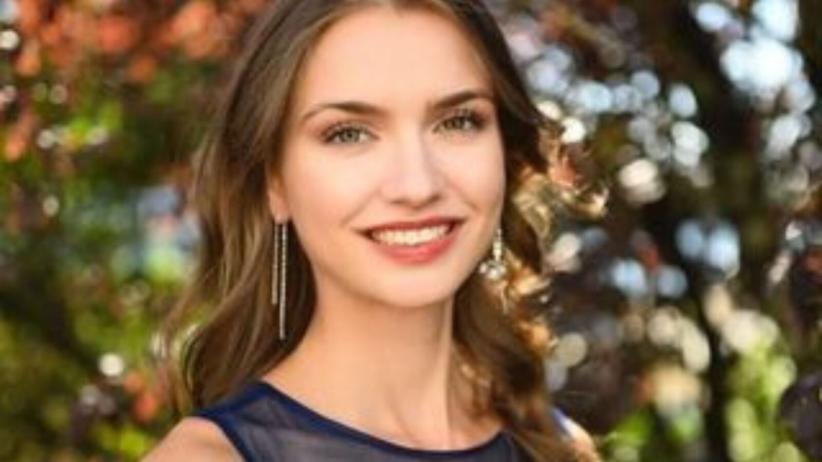 Sarah Parasote : "Quelle petite fille n’a jamais rêvé de couronne, de paillettes et de belles robes ?..."