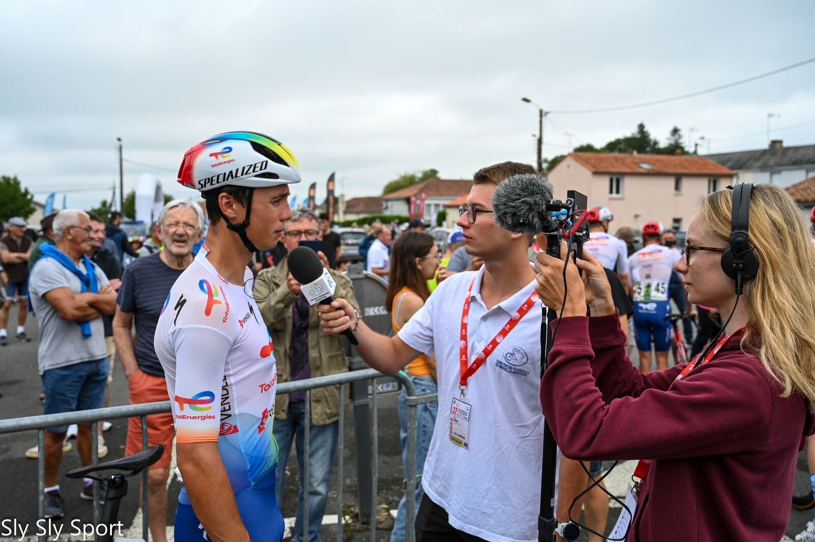 Valentin Ferron : "C'était mon premier Tour de France en juillet, une très belle expérience oui..."