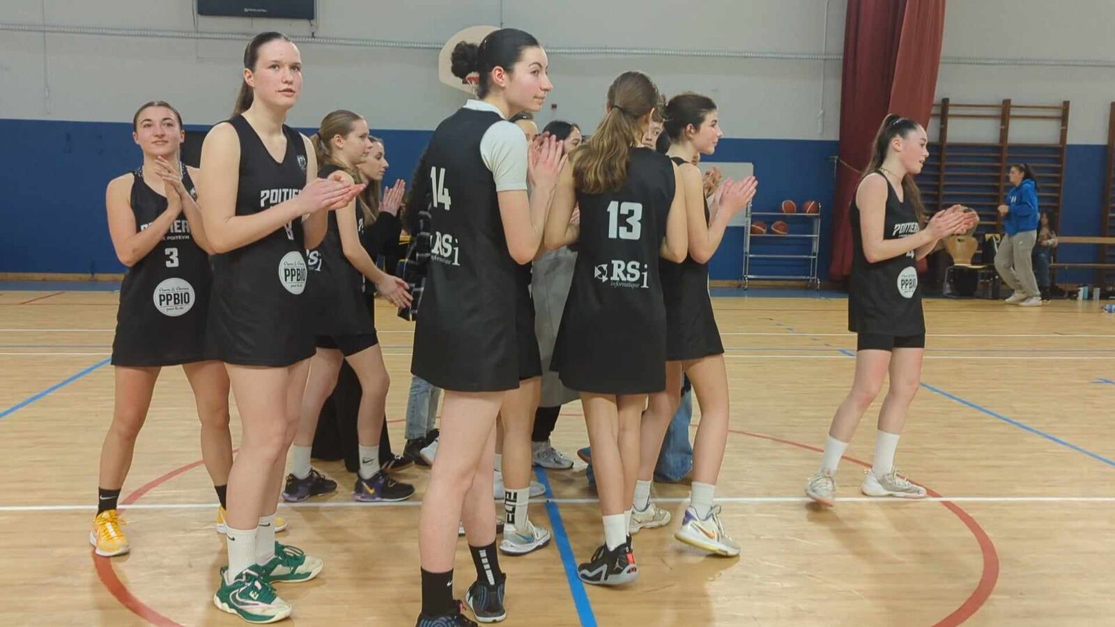Basket : Le Stade Poitevin (U18F) reste leader au classement !